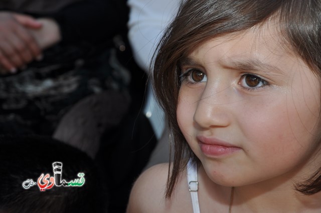 كفرقاسم – فيديو: بساتين الامل, السلام , والمحبة تحتفل بعيد الام على انغام عمو انس وجوقته ..
